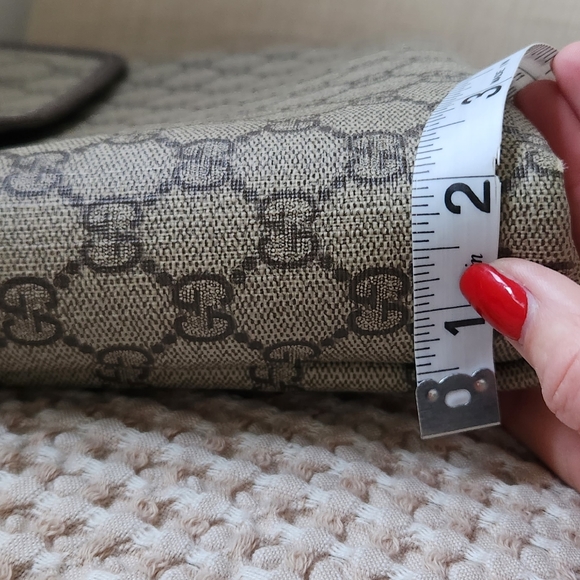 Gucci Crossbody - Picture 16 of 16